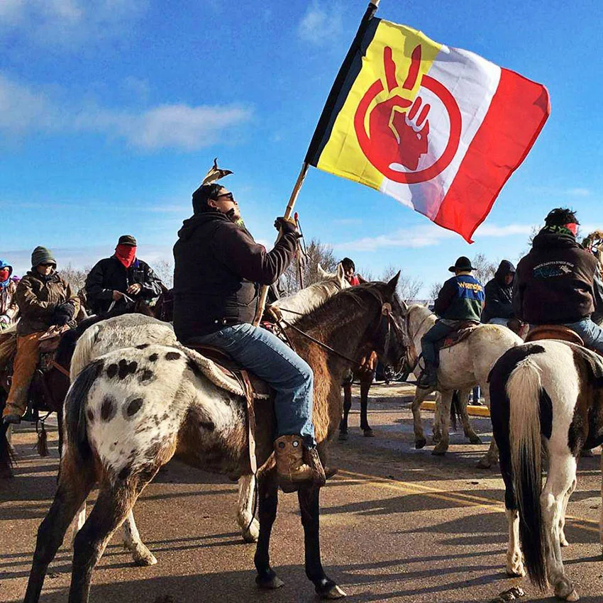 Bandera de Movimiento Indigena Américano